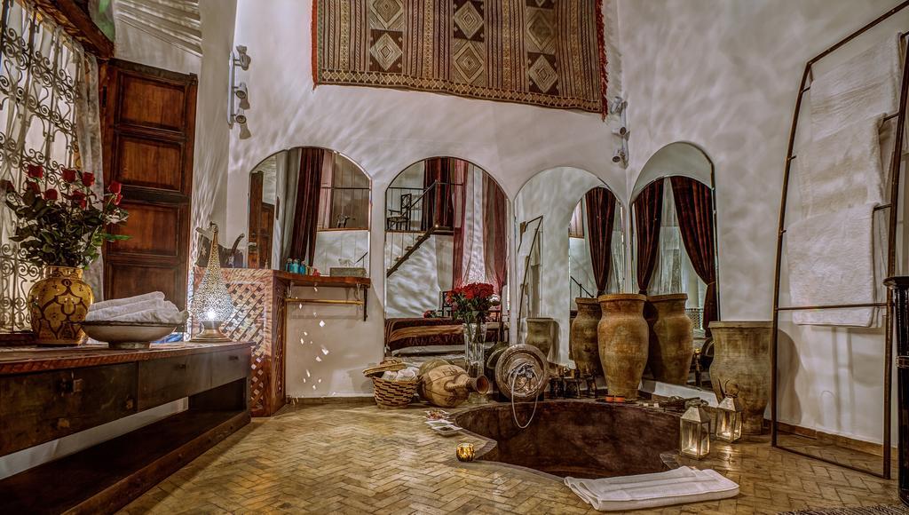 Riad Almaz Fès Rum bild