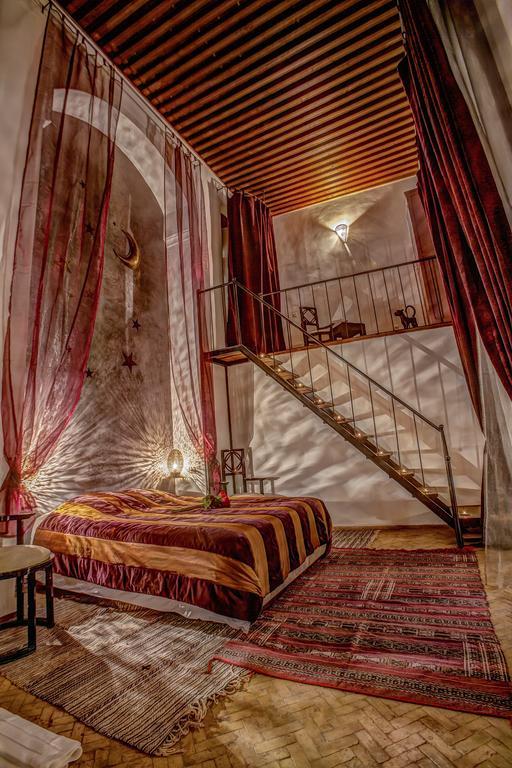 Riad Almaz Fès Rum bild
