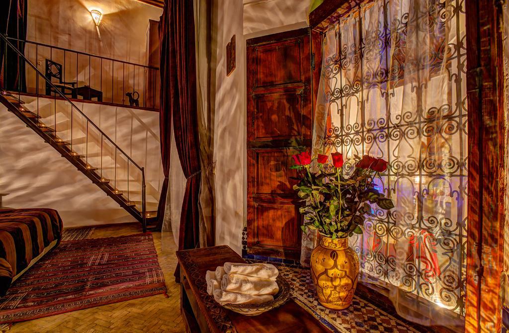 Riad Almaz Fès Rum bild